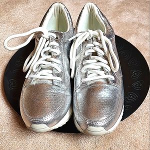 Funky Askya Walking Shoe 8